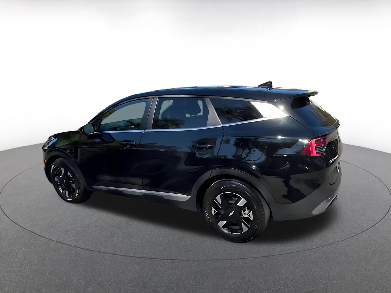 Thumbnail: 2026 Kia Sportage - 10