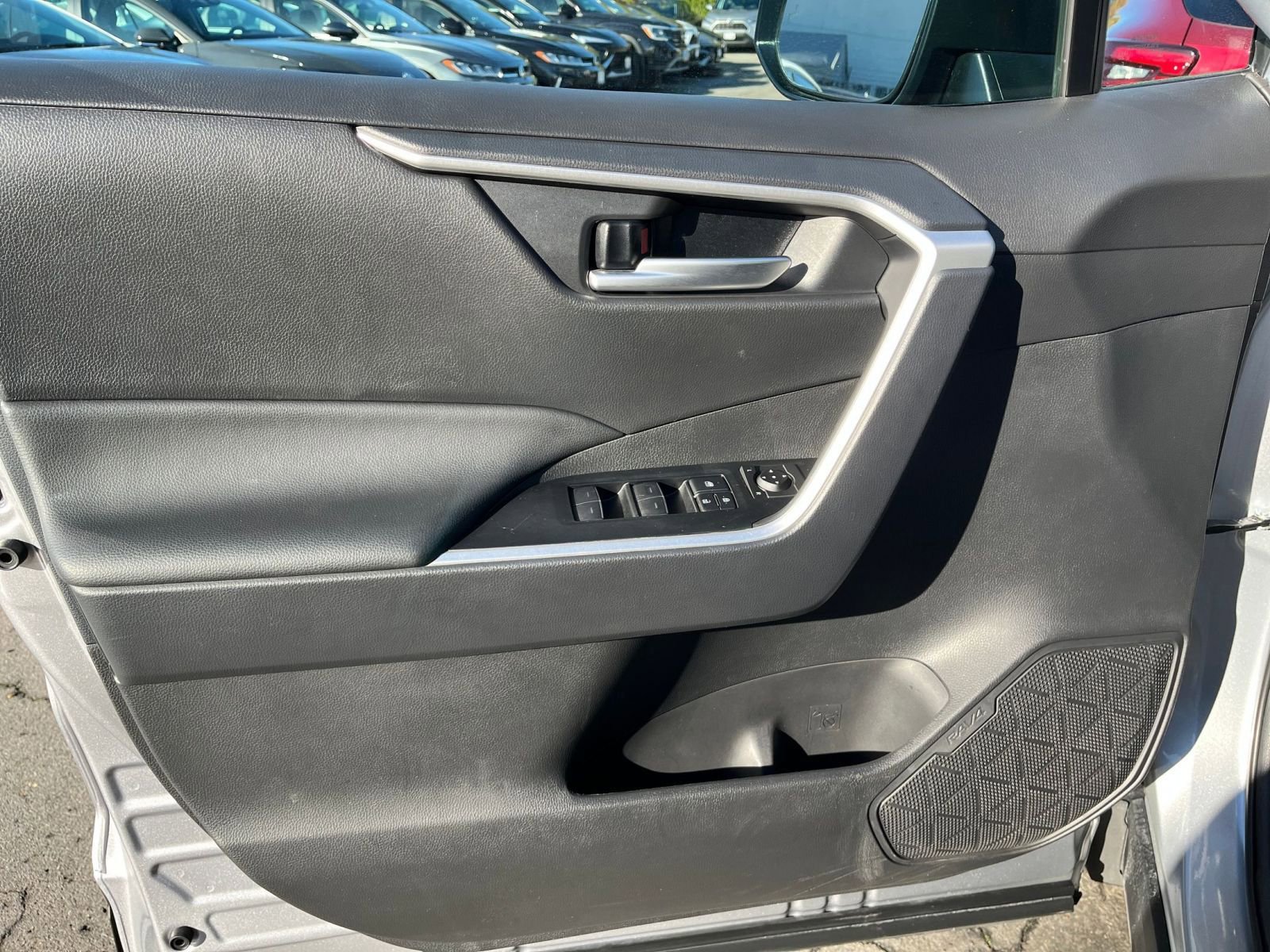 Thumbnail: 2025 Toyota RAV4 - 20