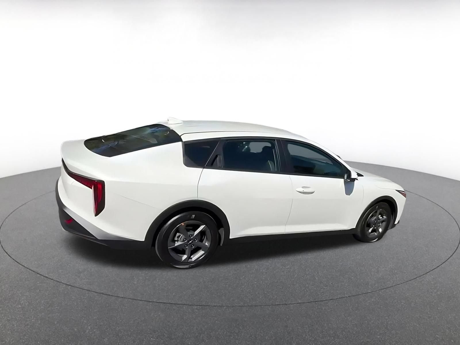 Thumbnail: 2026 Kia K4 - 14