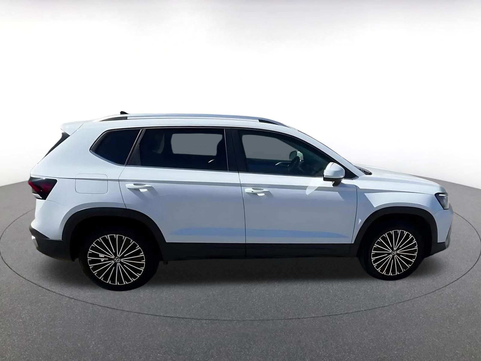 Thumbnail: 2025 Volkswagen Taos - 16