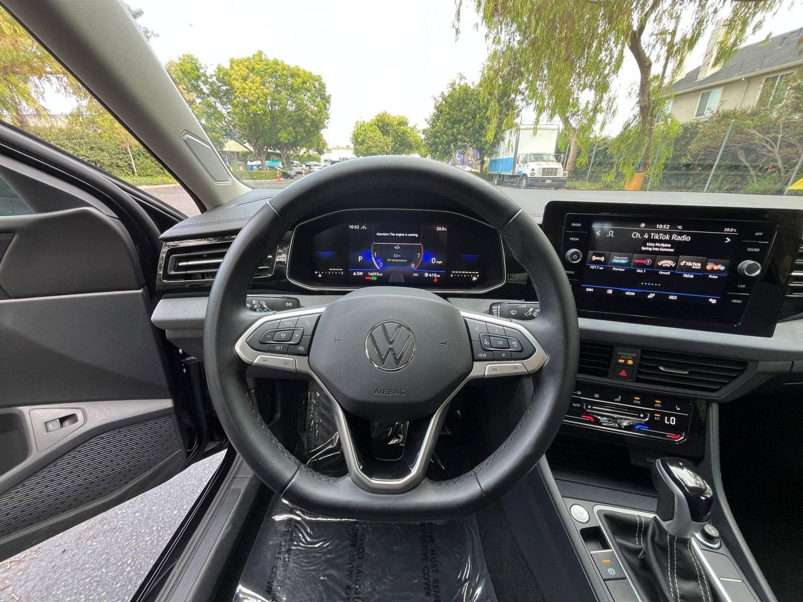 Thumbnail: 2025 Volkswagen Jetta - 33