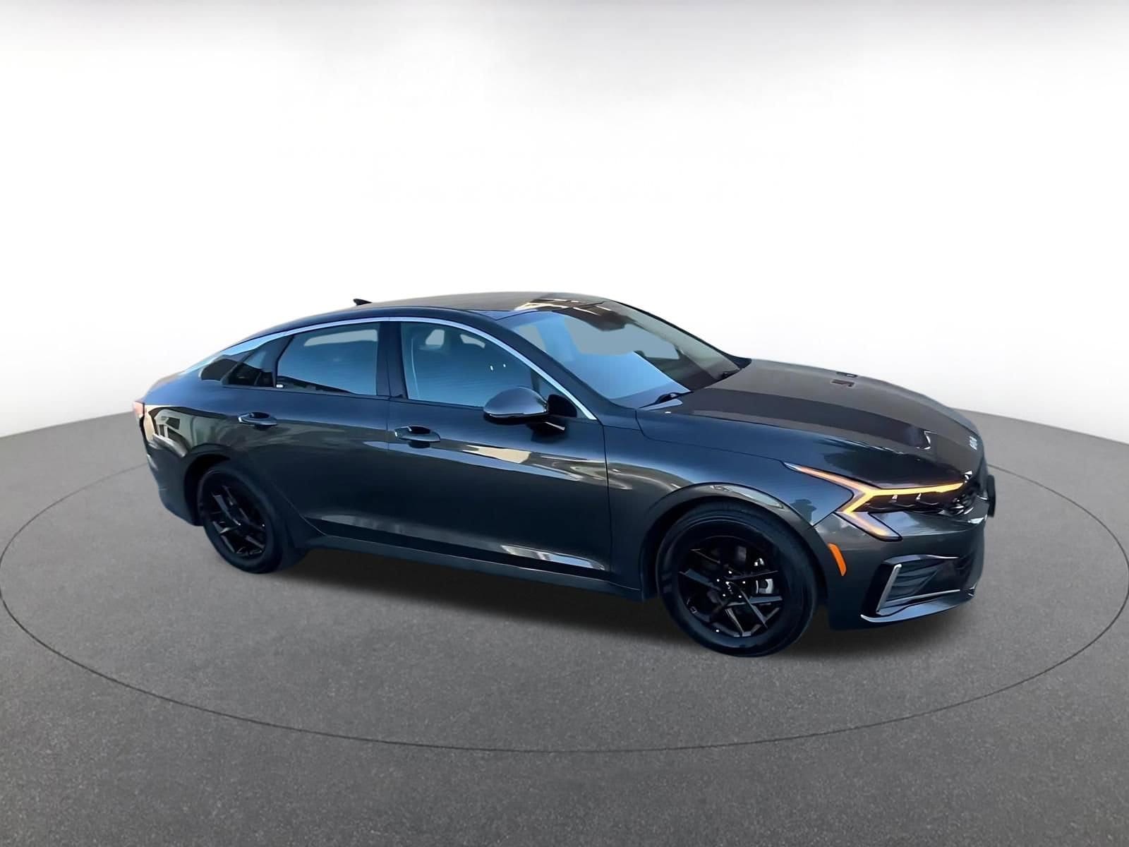 Thumbnail: 2025 Kia K5 - 2