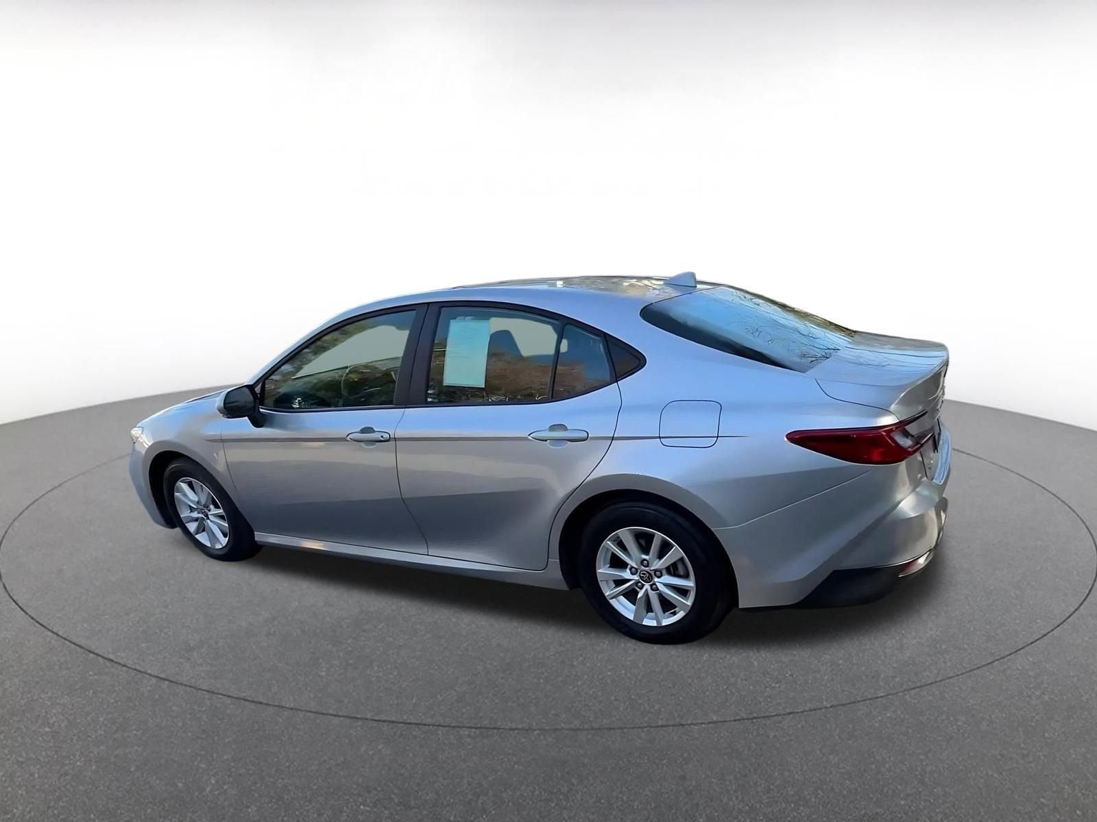 Thumbnail: 2025 Toyota Camry - 10