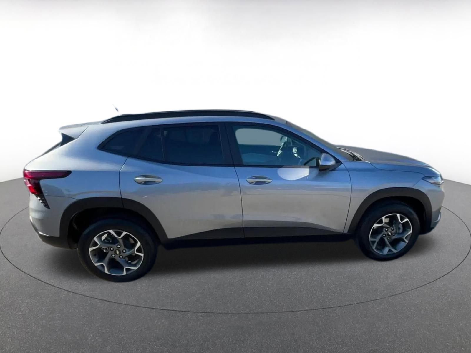 Thumbnail: 2025 Chevrolet Trax - 16