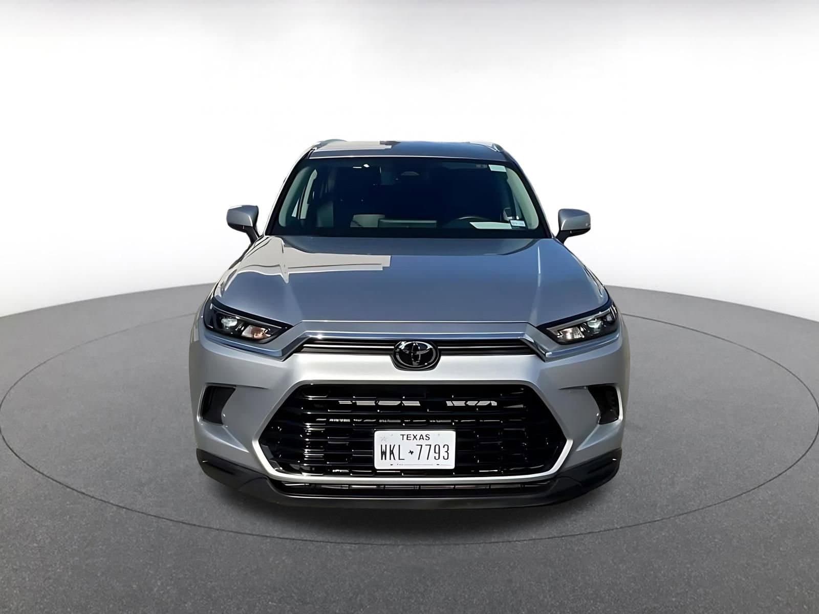 Thumbnail: 2025 Toyota Grand Highlander - 4