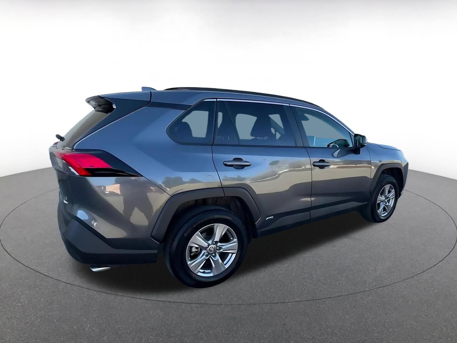 Thumbnail: 2025 Toyota RAV4 - 14