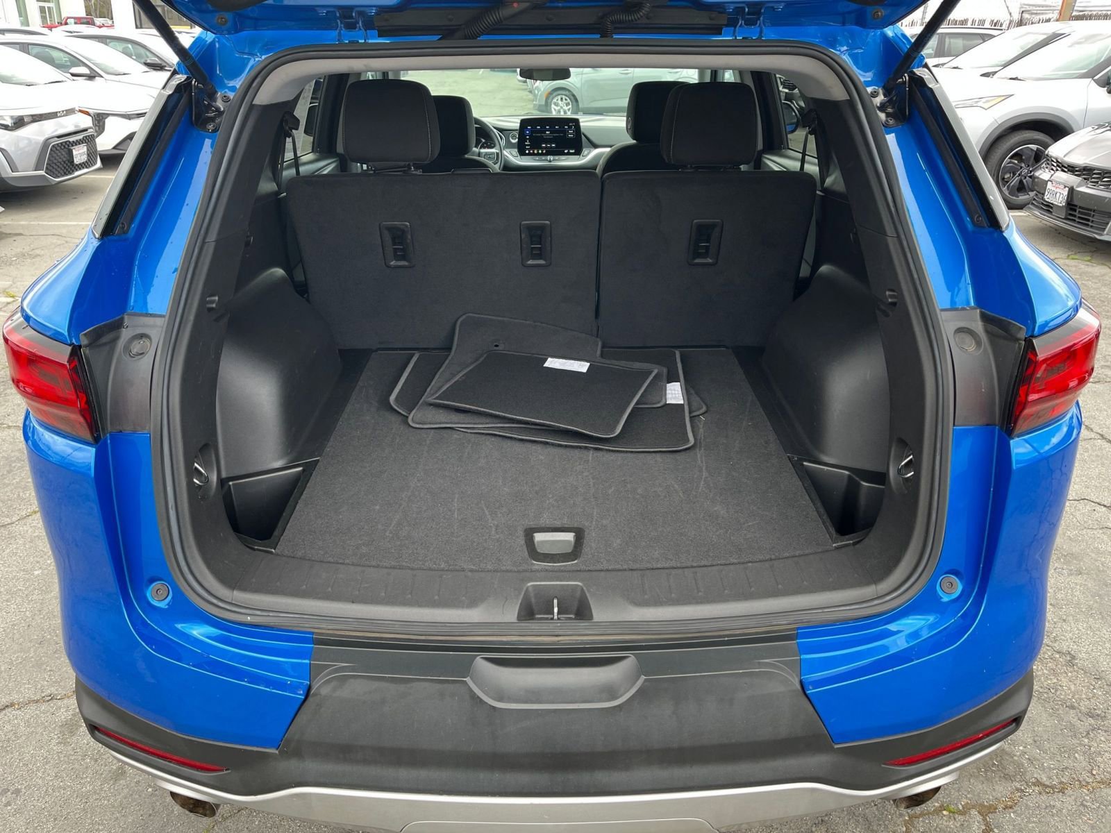 Thumbnail: 2025 Chevrolet Blazer - 32