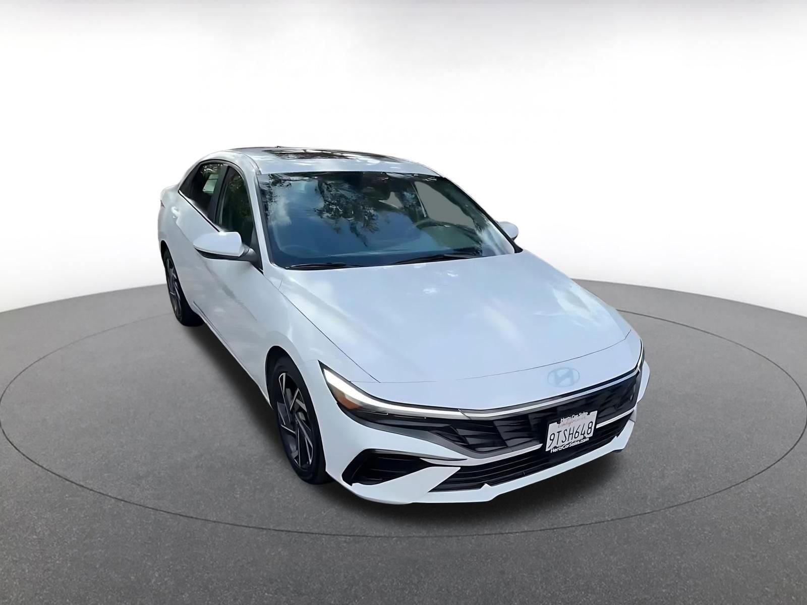 Thumbnail: 2025 Hyundai Elantra - 3