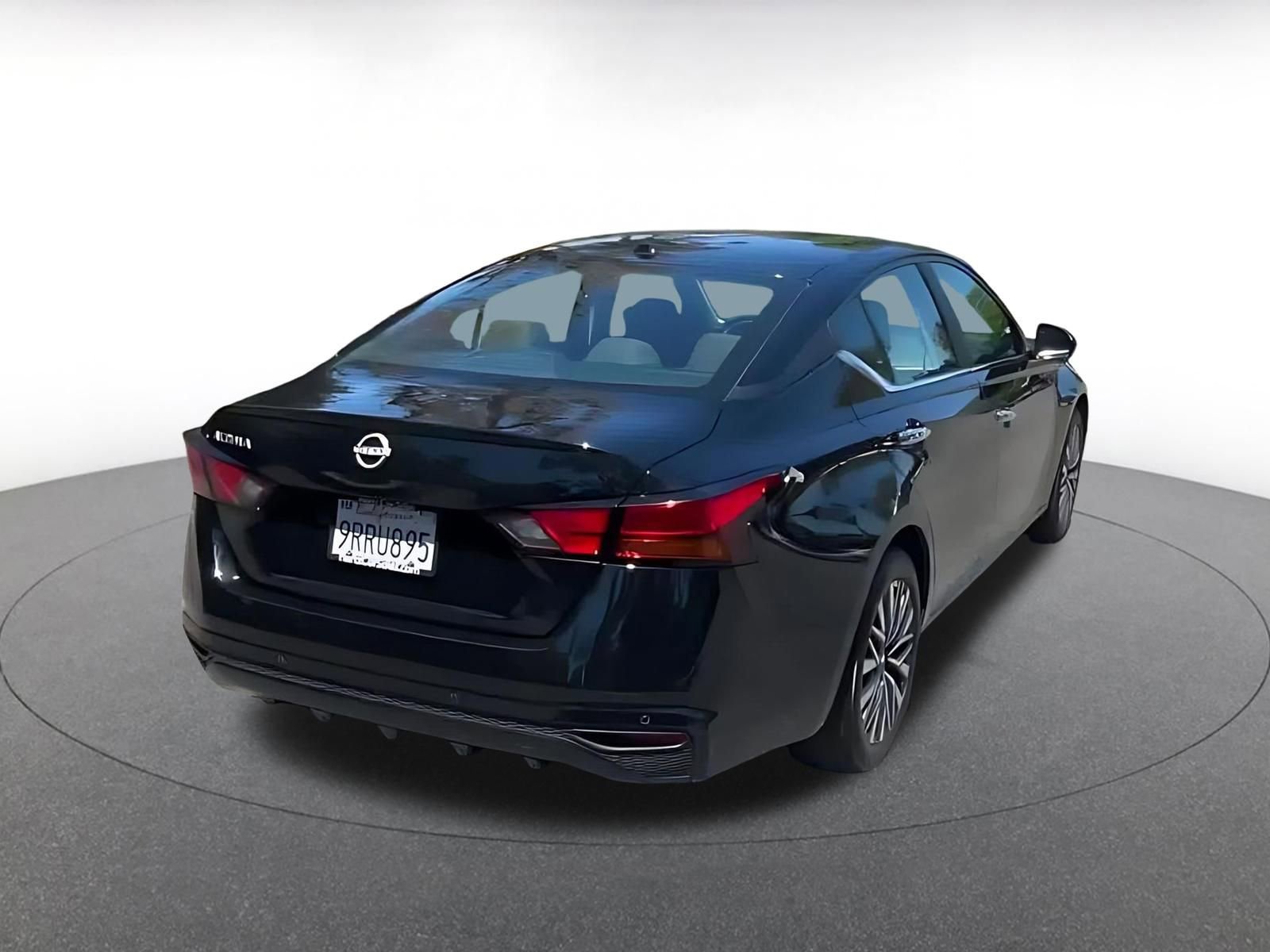 Thumbnail: 2025 Nissan Altima - 14