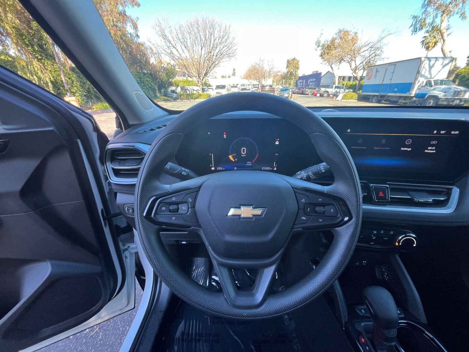 Thumbnail: 2025 Chevrolet TrailBlazer - 32