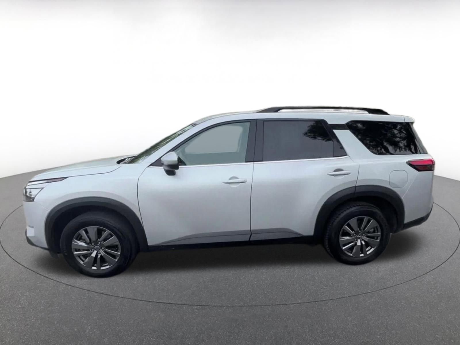 Thumbnail: 2025 Nissan Pathfinder - 9