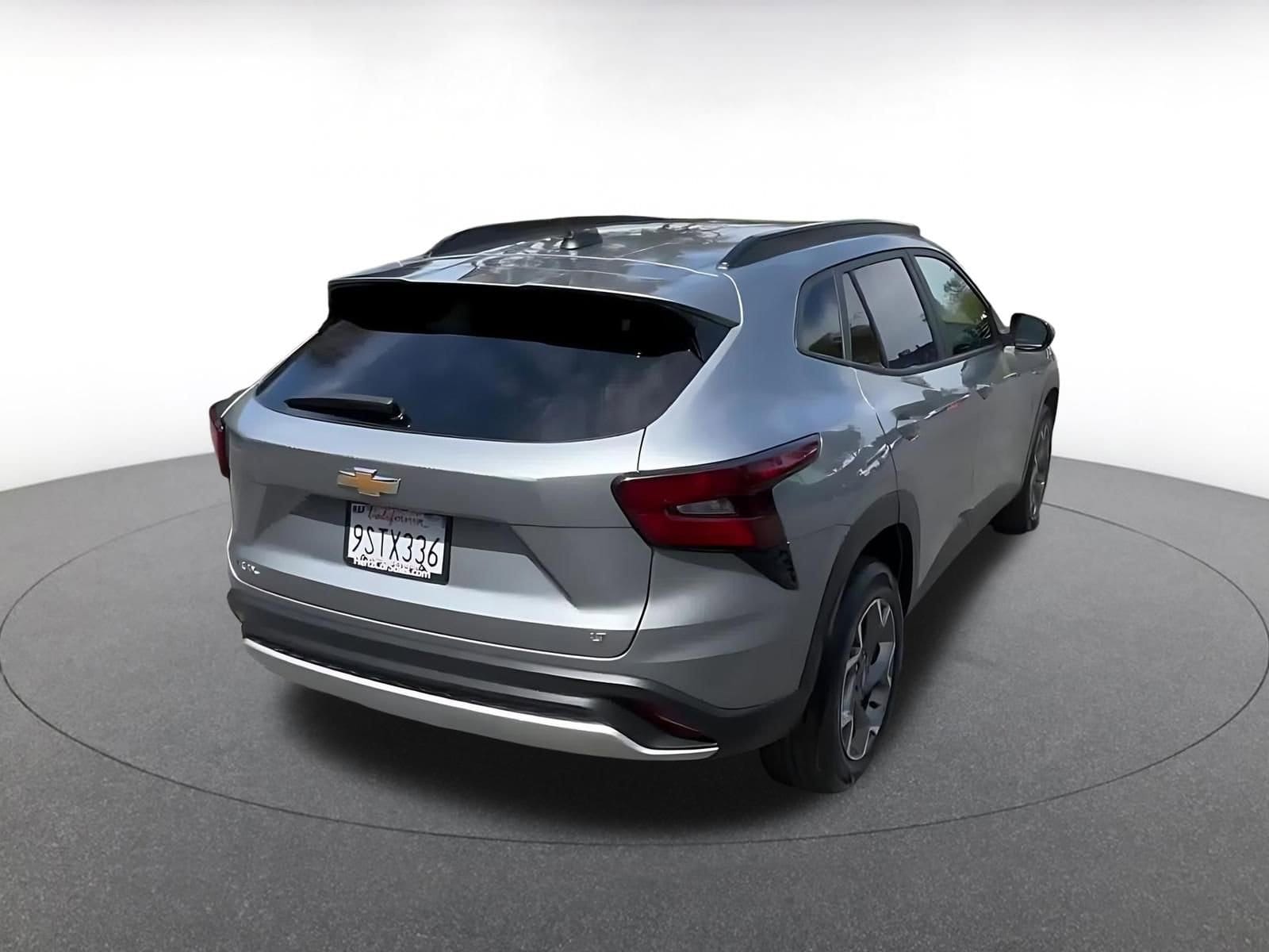 Thumbnail: 2025 Chevrolet Trax - 14