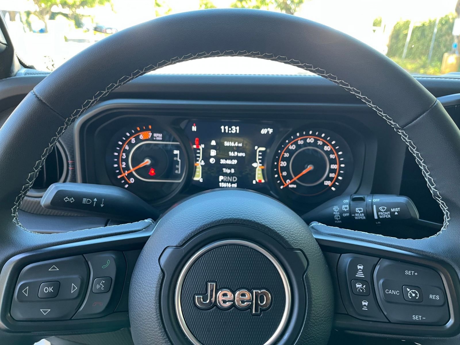 Thumbnail: 2025 Jeep Wrangler - 27