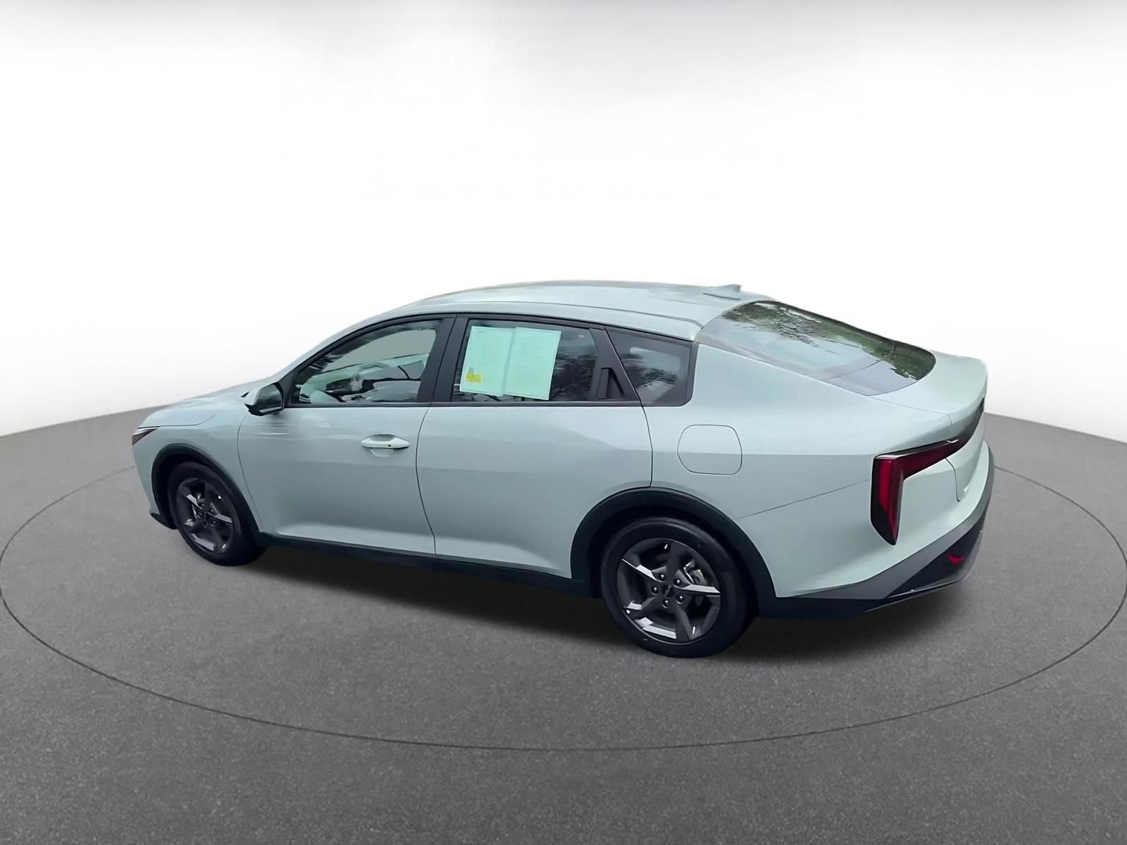 Thumbnail: 2025 Kia K4 - 10