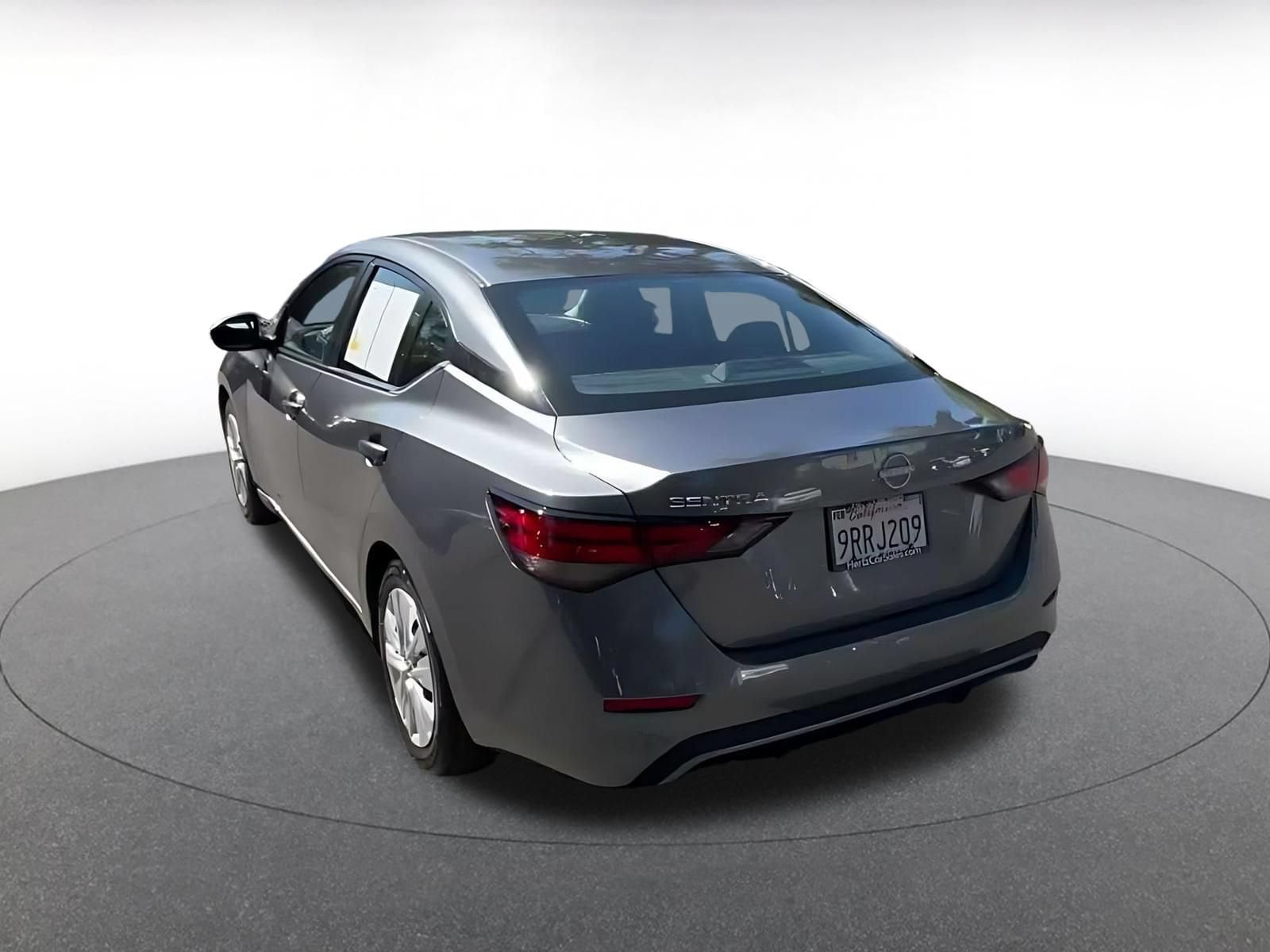 Thumbnail: 2025 Nissan Sentra - 10