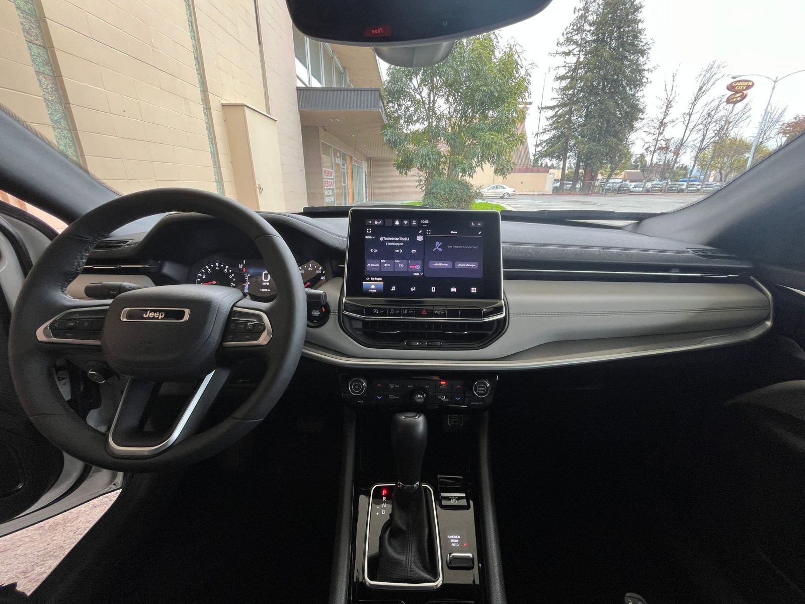 Thumbnail: 2025 Jeep Compass - 34