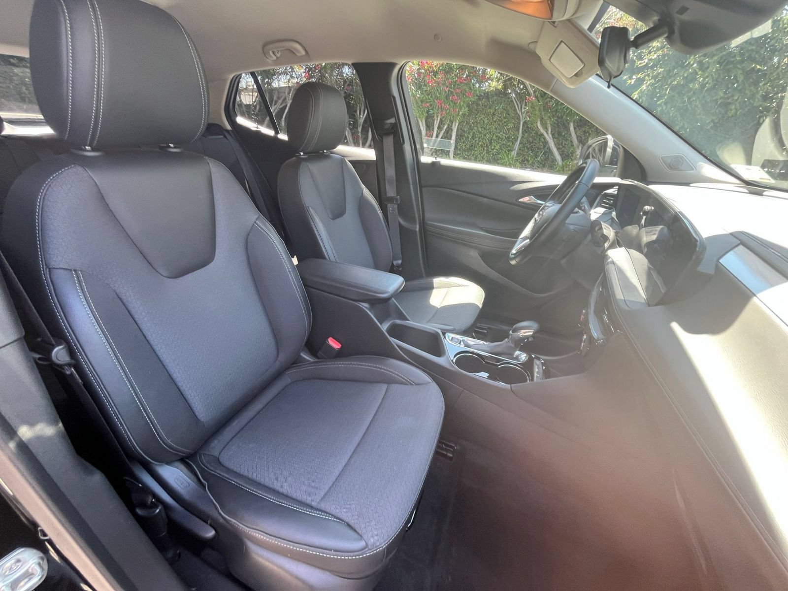Thumbnail: 2025 Buick Encore GX - 30