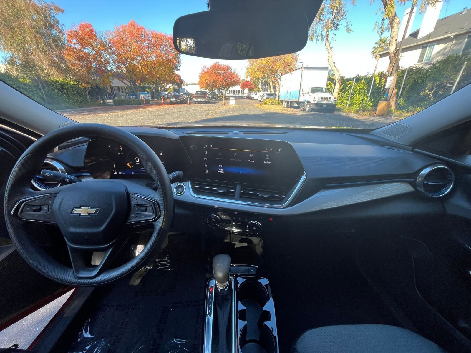 Thumbnail: 2025 Chevrolet Trax - 31