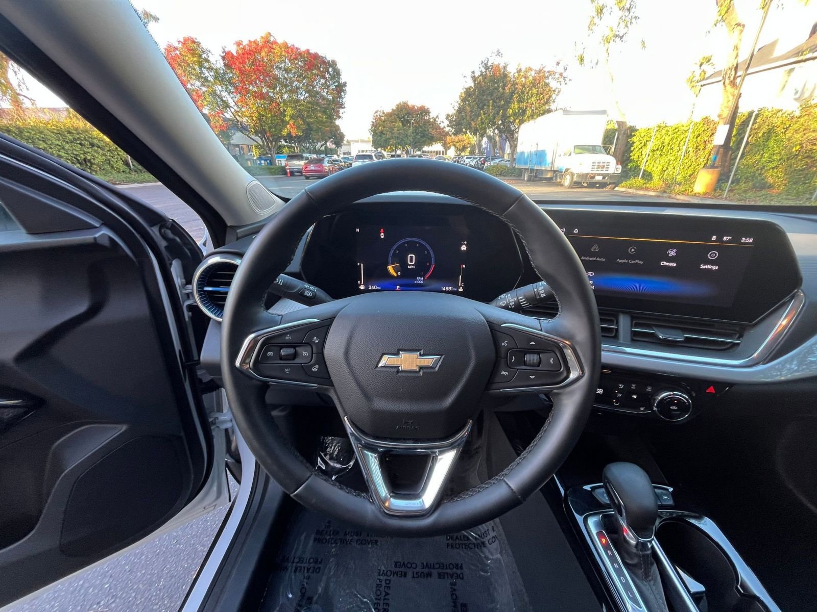 Thumbnail: 2025 Chevrolet Trax - 32