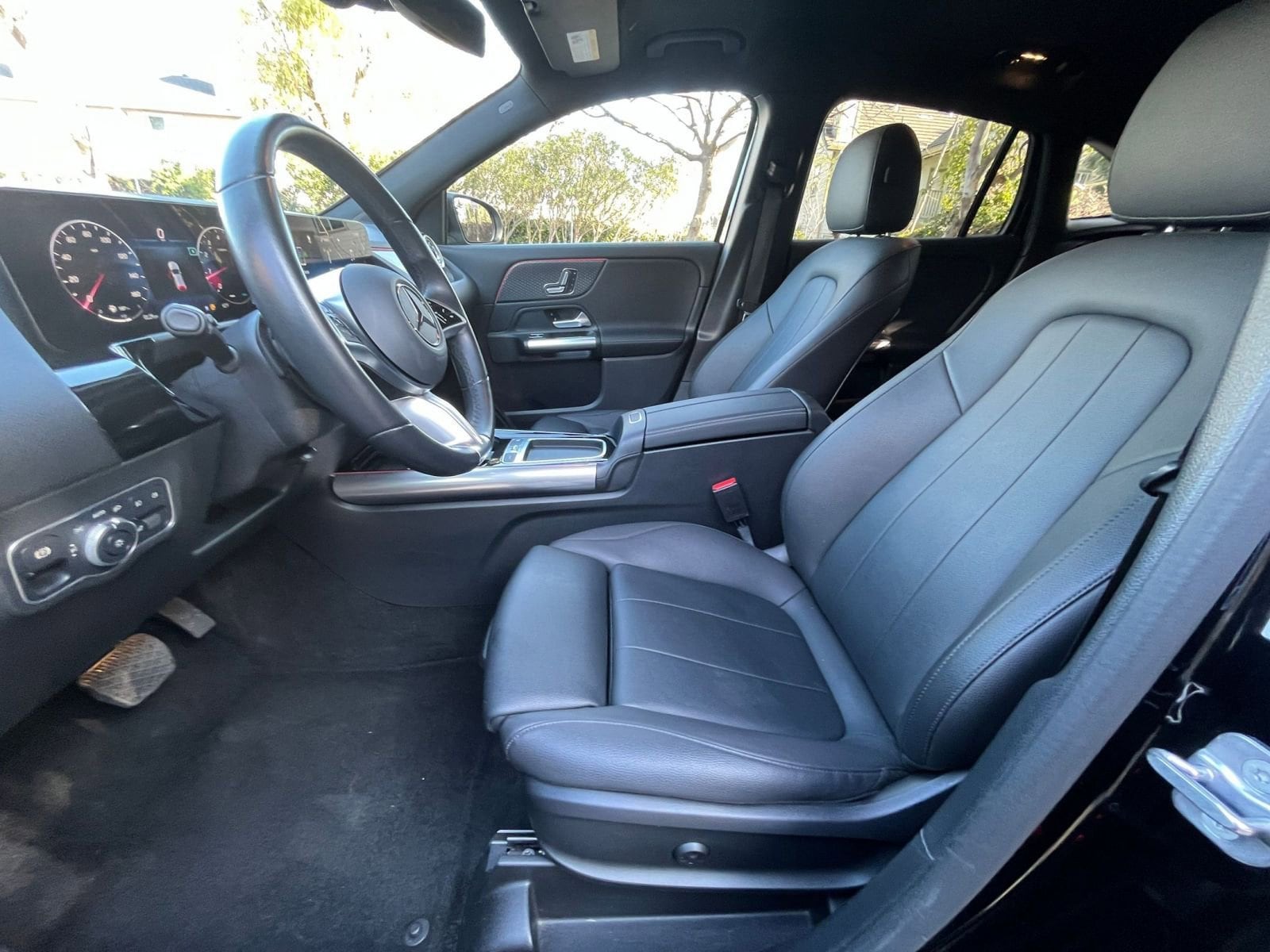 Thumbnail: 2025 Mercedes-Benz GLA - 28