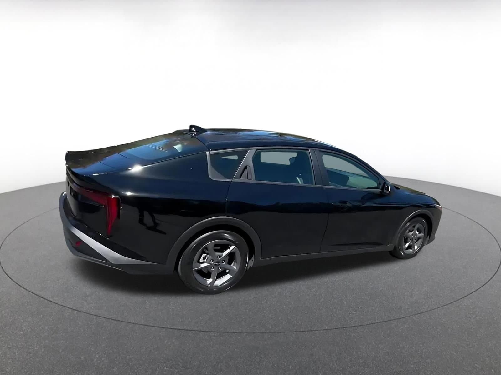 Thumbnail: 2025 Kia K4 - 15