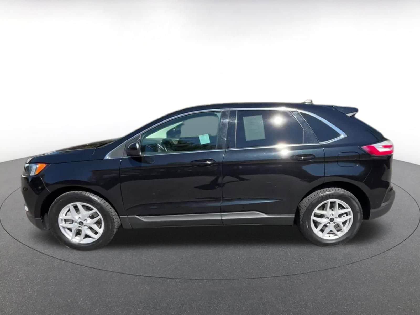 Thumbnail: 2023 Ford Edge - 9