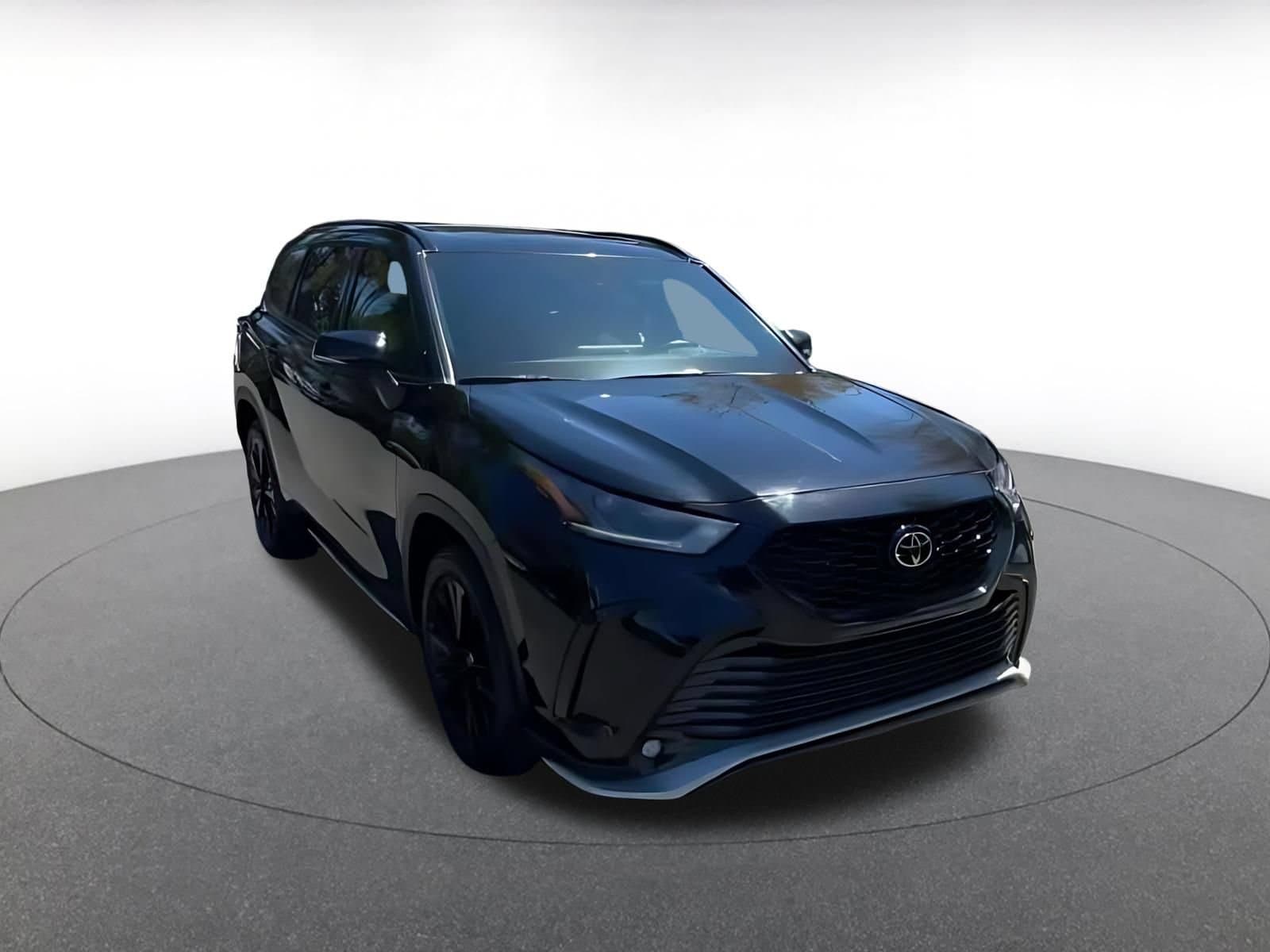 Thumbnail: 2025 Toyota Highlander - 13