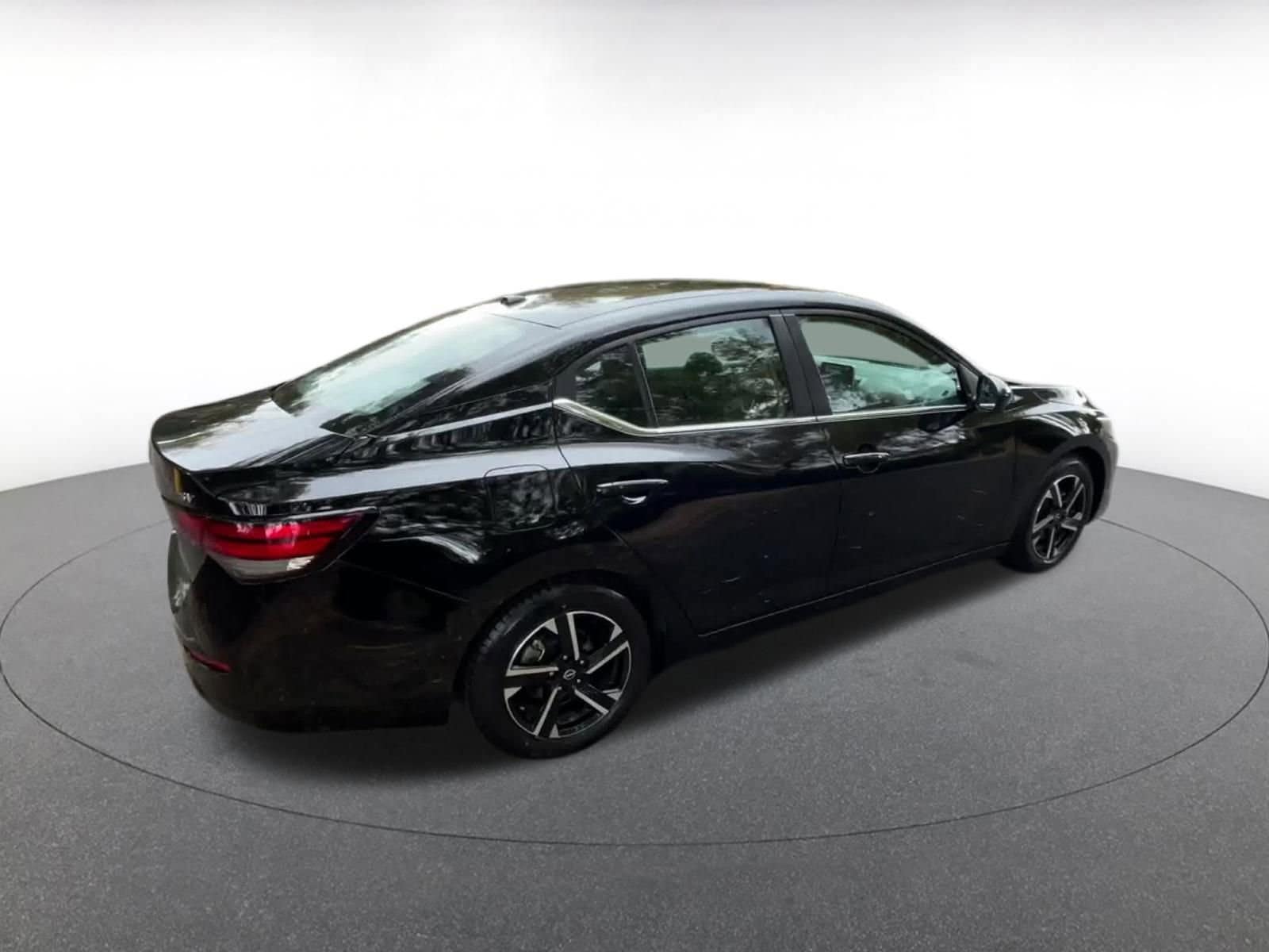 Thumbnail: 2024 Nissan Sentra - 15