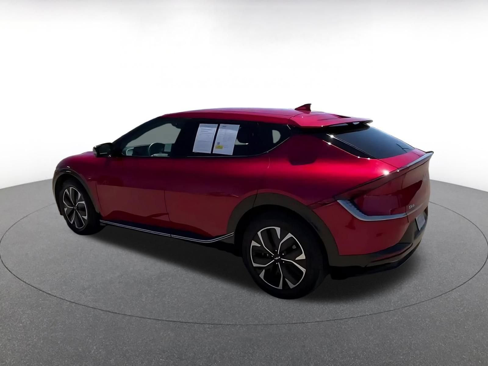 Thumbnail: 2023 Kia EV6 - 10