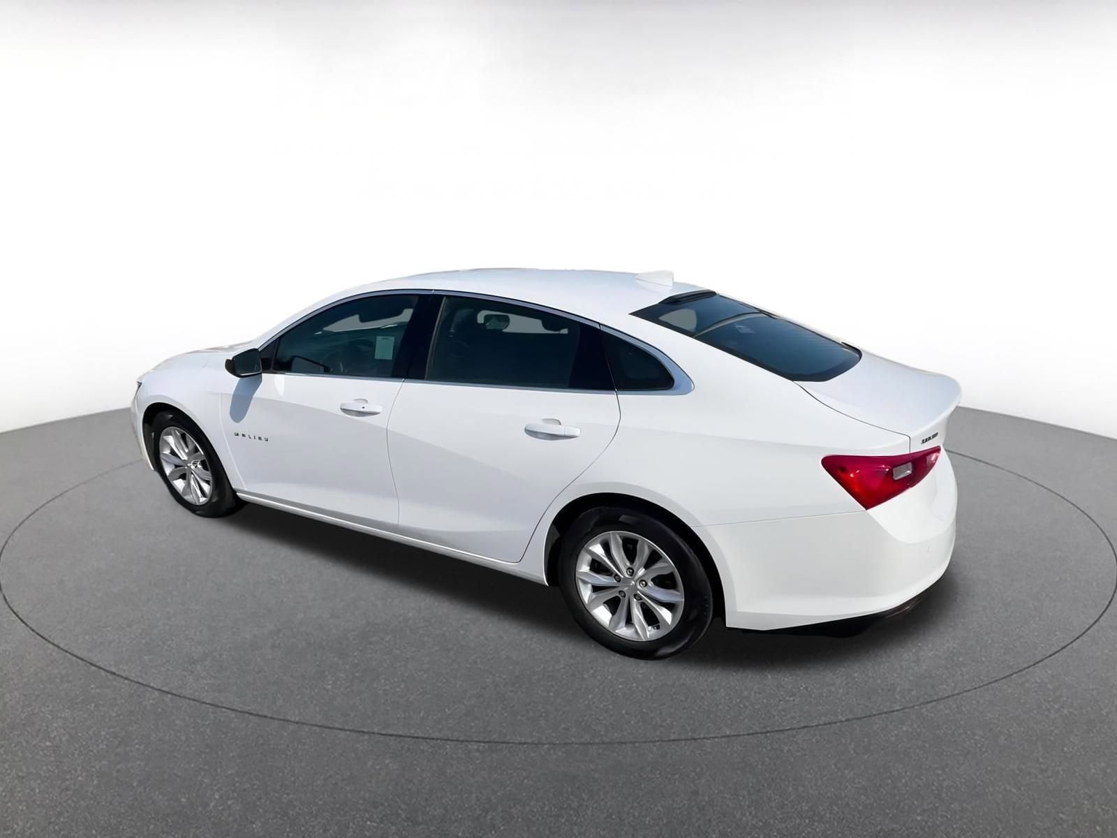 Thumbnail: 2023 Chevrolet Malibu - 10