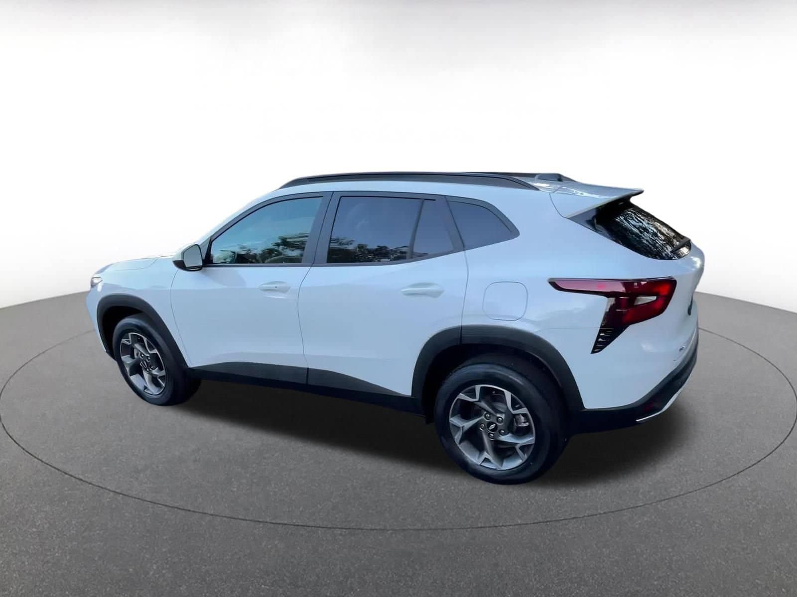 Thumbnail: 2025 Chevrolet Trax - 10