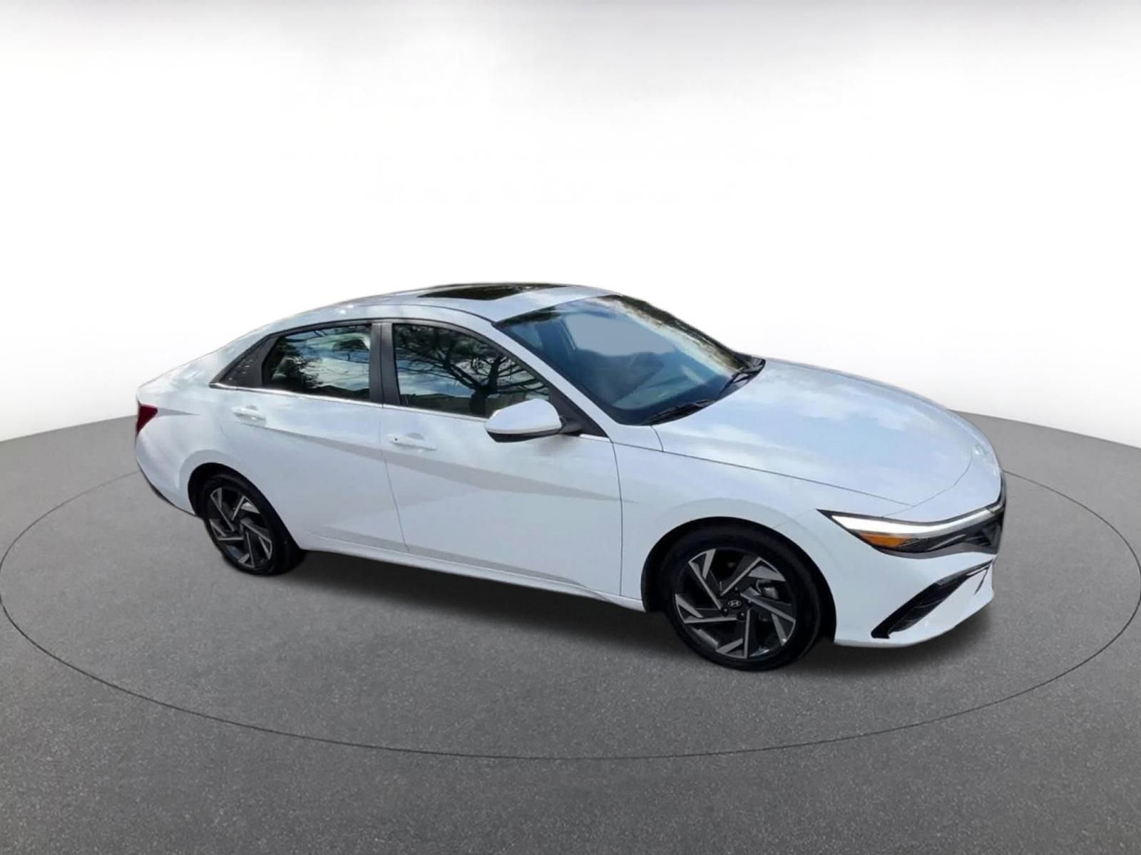 Thumbnail: 2025 Hyundai Elantra - 2