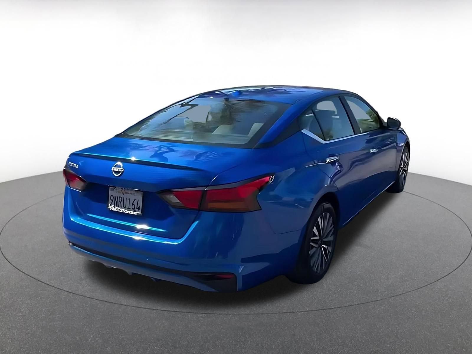 Thumbnail: 2025 Nissan Altima - 14