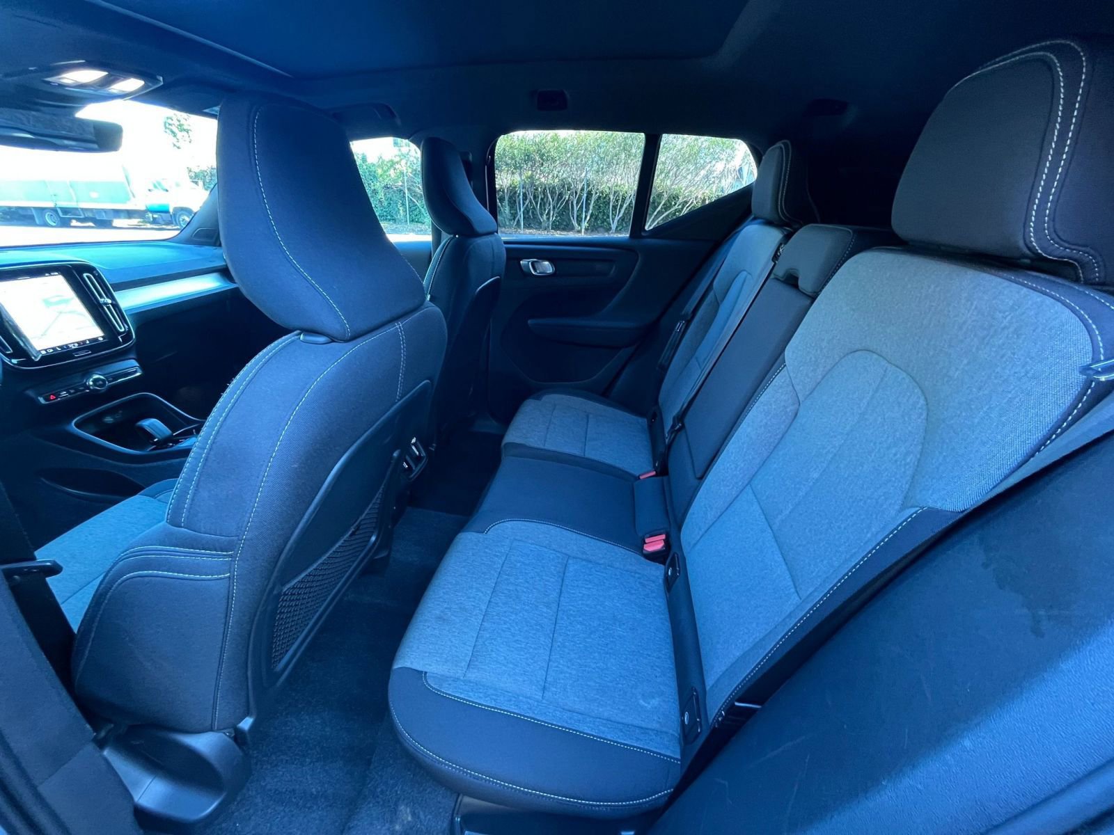 Thumbnail: 2024 Volvo XC40 - 28