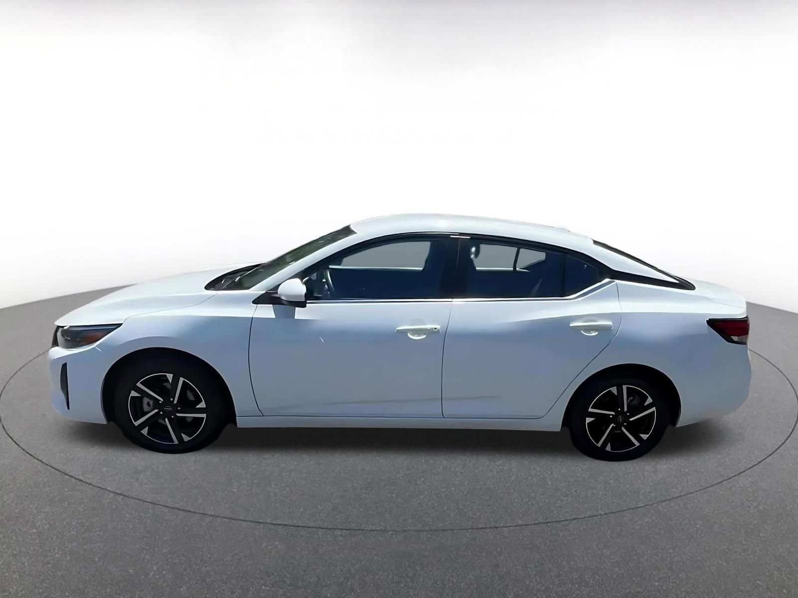 Thumbnail: 2025 Nissan Sentra - 12