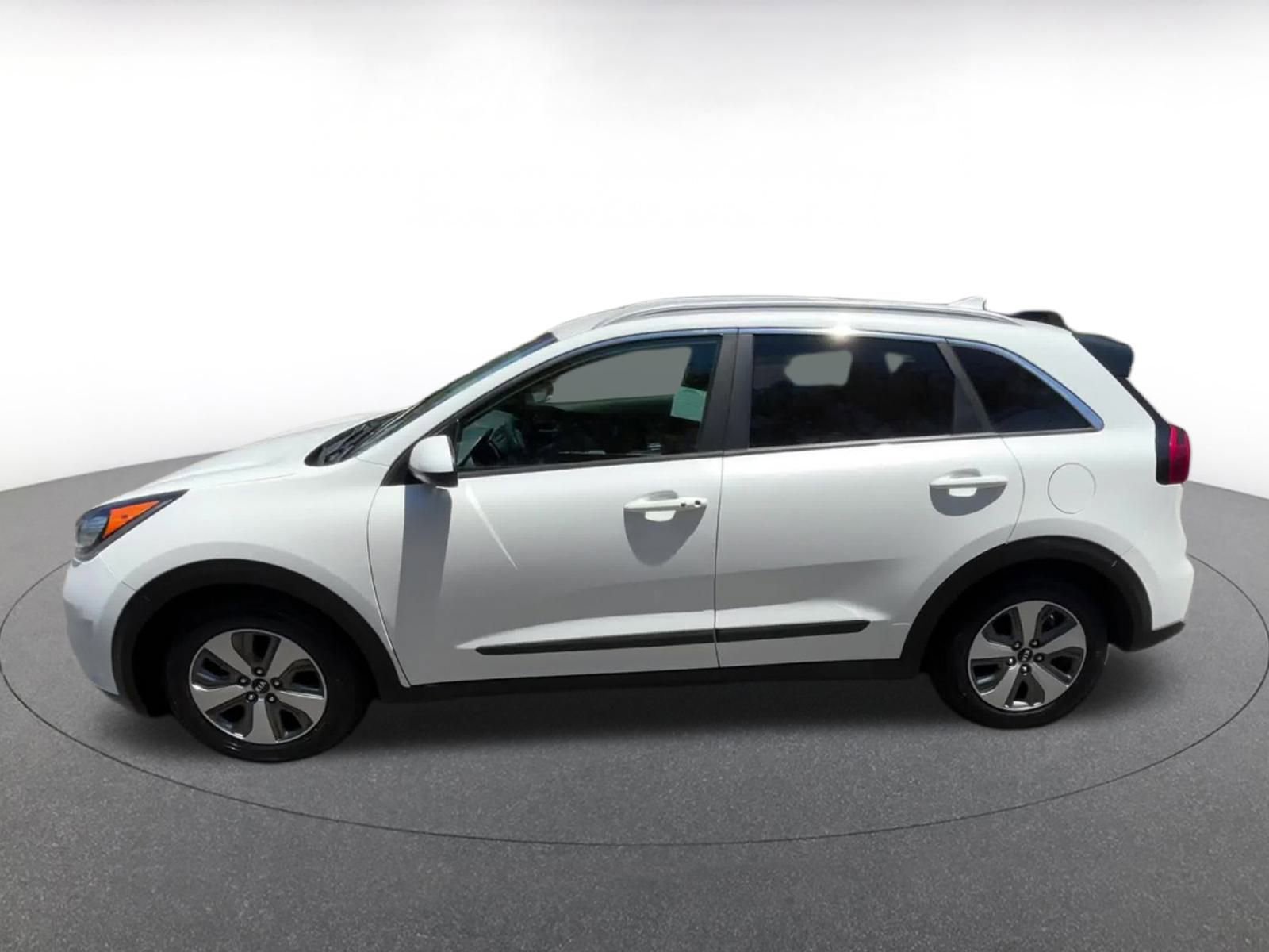 Thumbnail: 2019 Kia Niro - 7