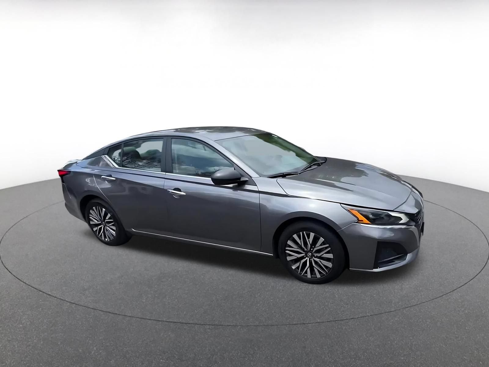 Thumbnail: 2025 Nissan Altima - 2