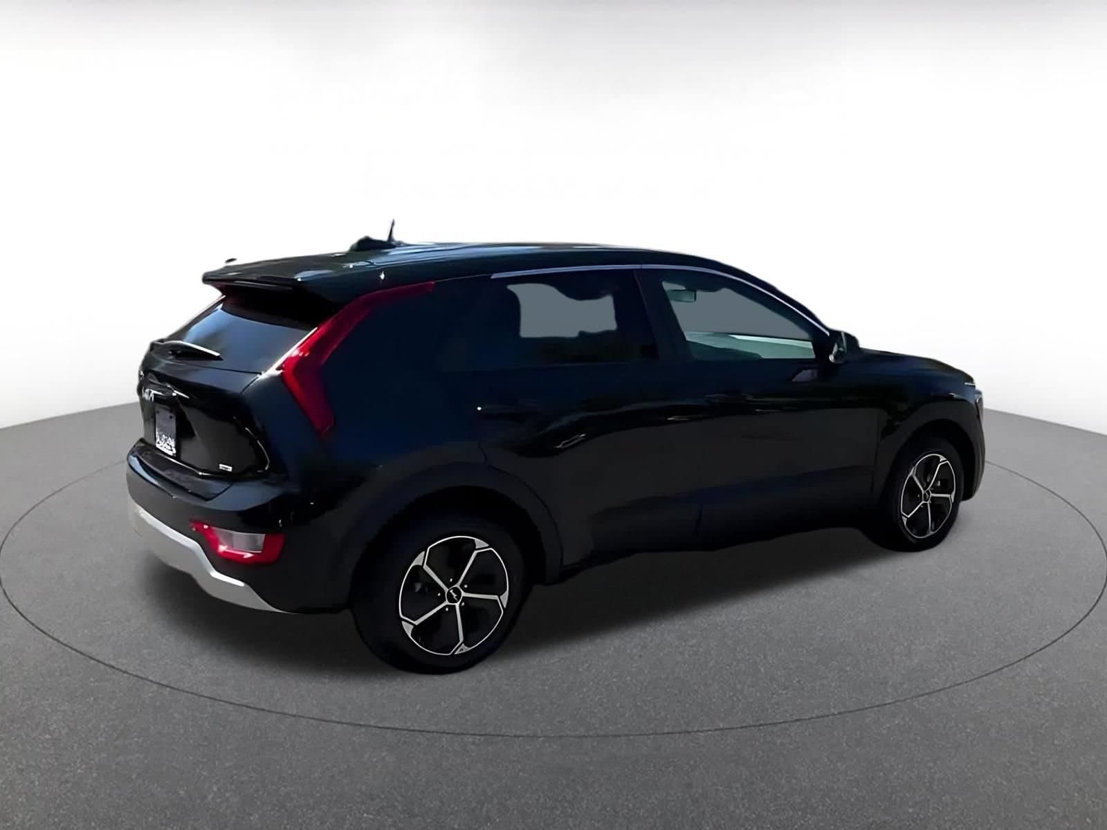 Thumbnail: 2026 Kia Niro - 15