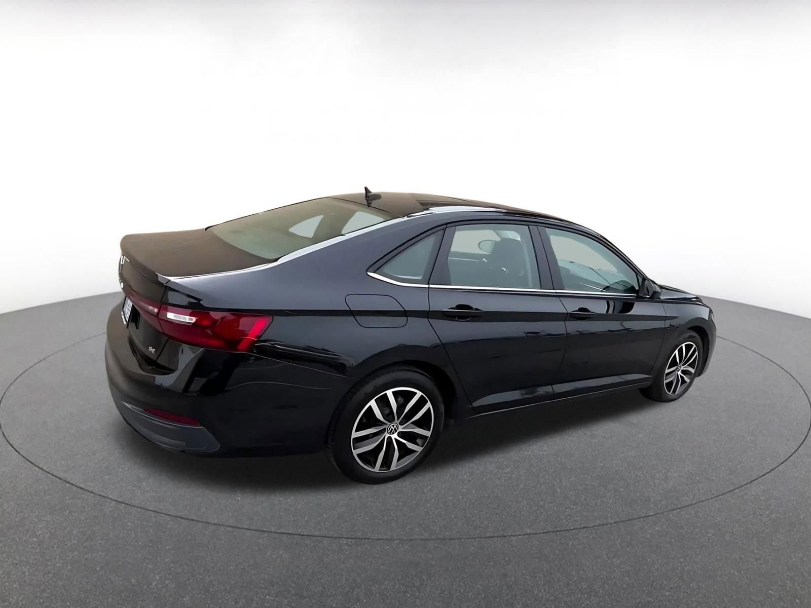 Thumbnail: 2025 Volkswagen Jetta - 15