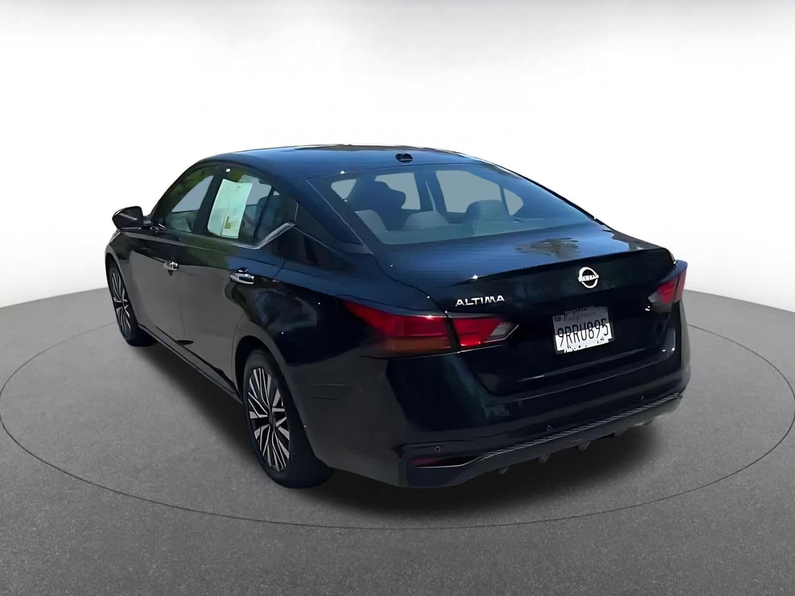 Thumbnail: 2025 Nissan Altima - 11