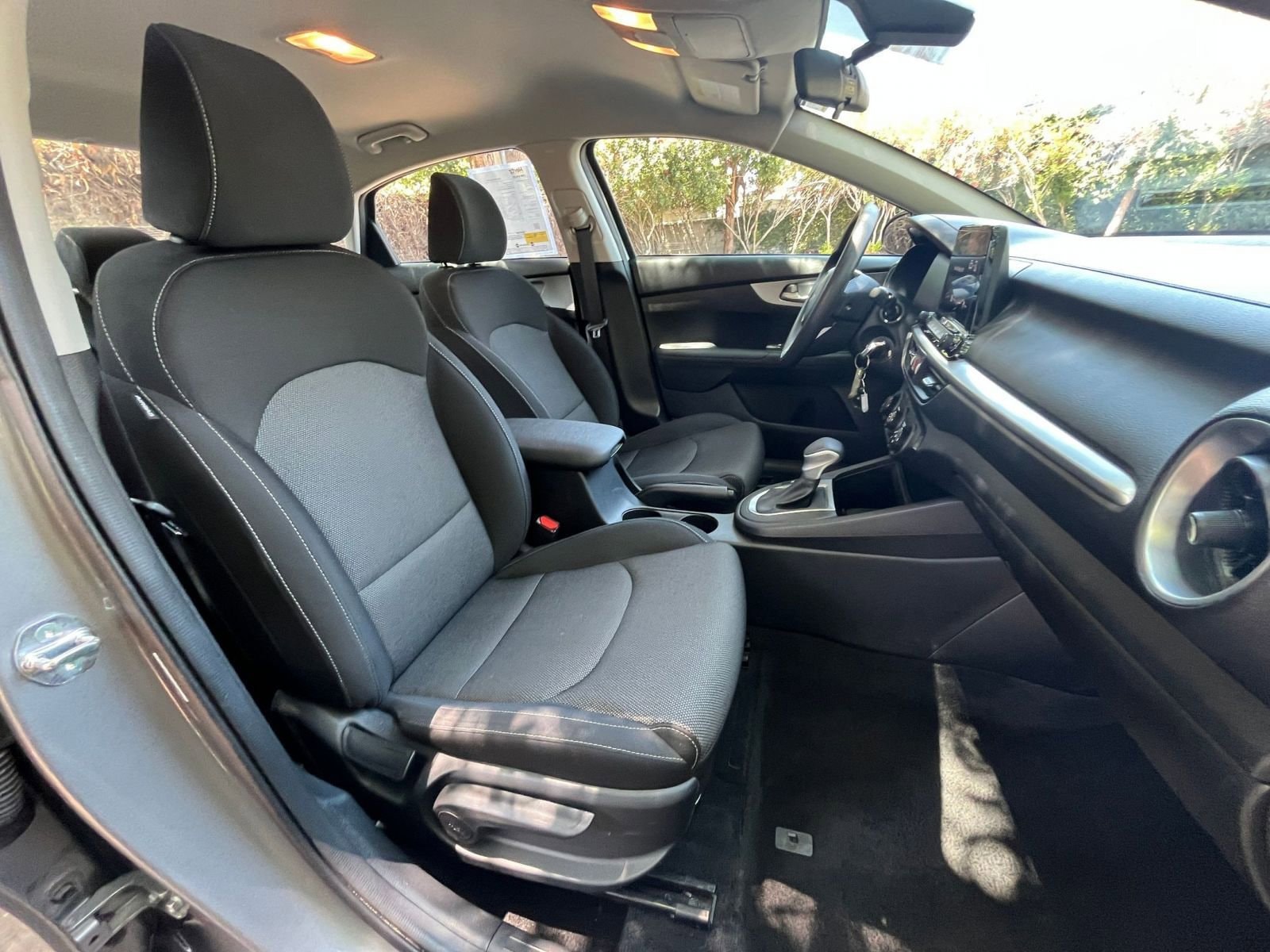Thumbnail: 2024 Kia Forte - 29