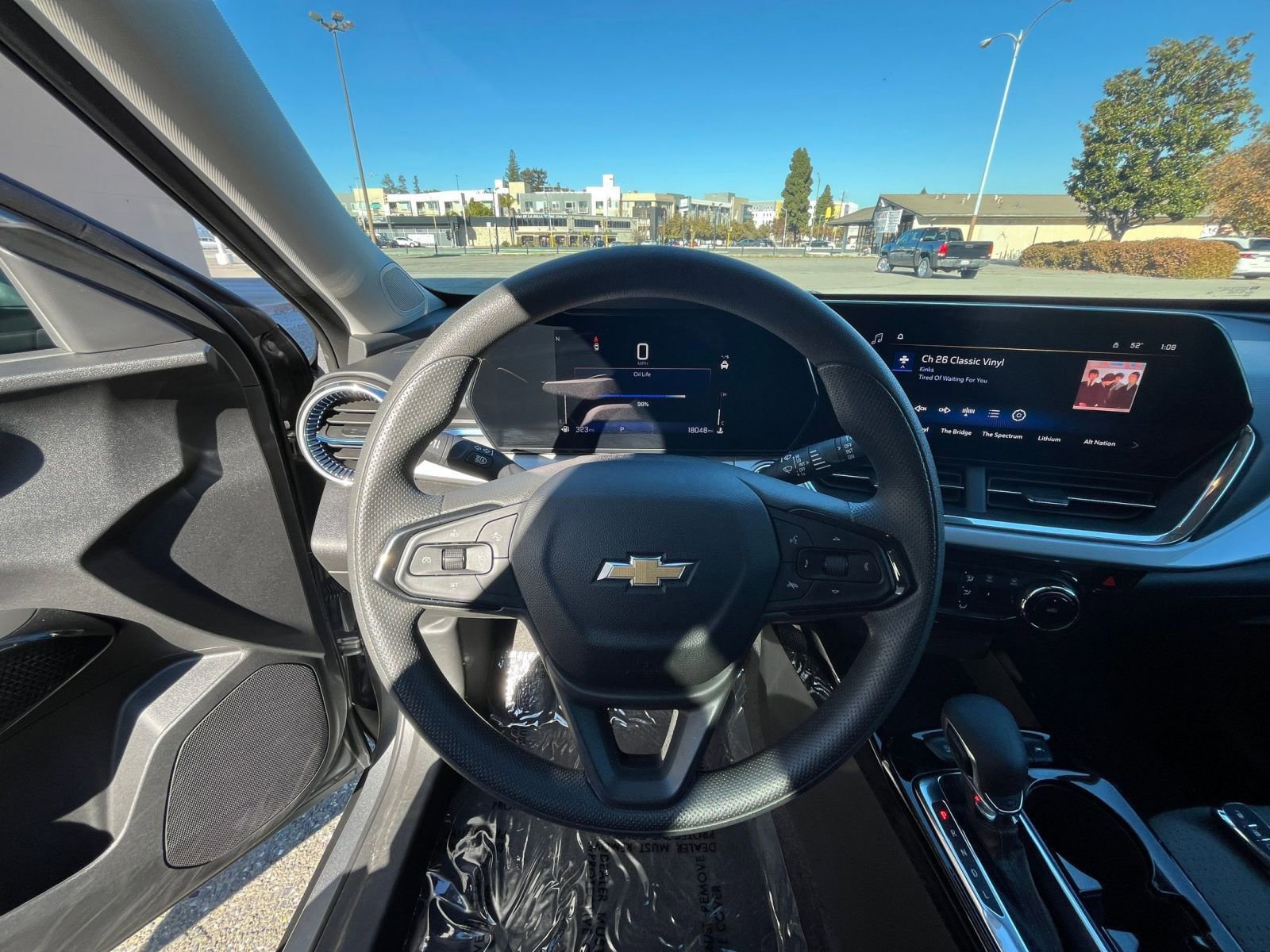 Thumbnail: 2025 Chevrolet Trax - 32