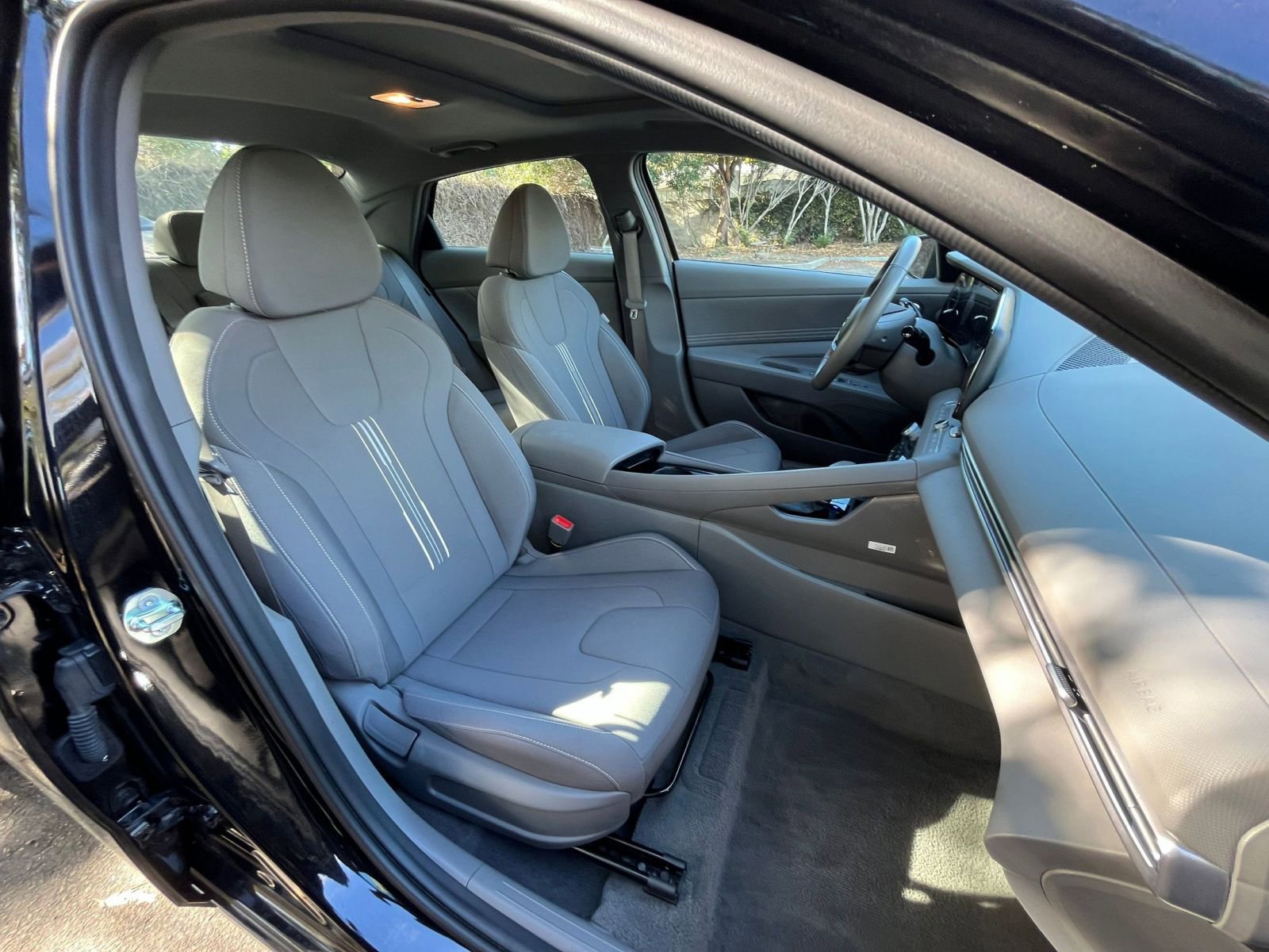 Thumbnail: 2025 Hyundai Elantra - 34