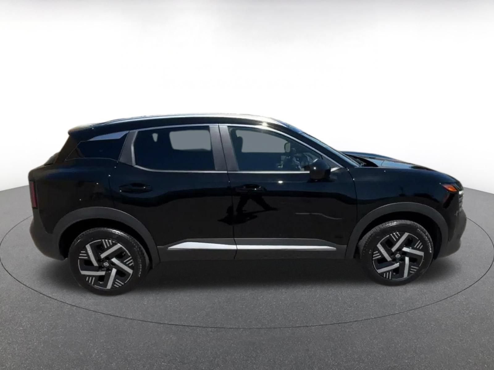 Thumbnail: 2026 Nissan Kicks - 13