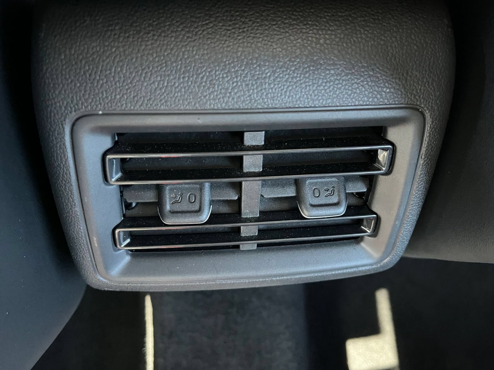 Thumbnail: 2026 Volkswagen Tiguan - 24