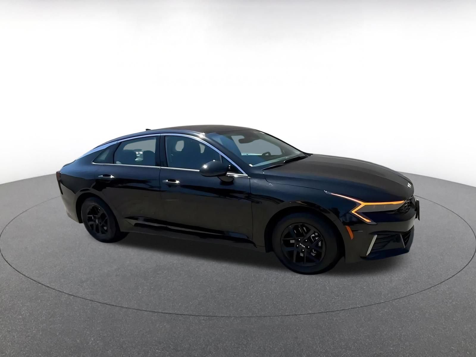 Thumbnail: 2025 Kia K5 - 2