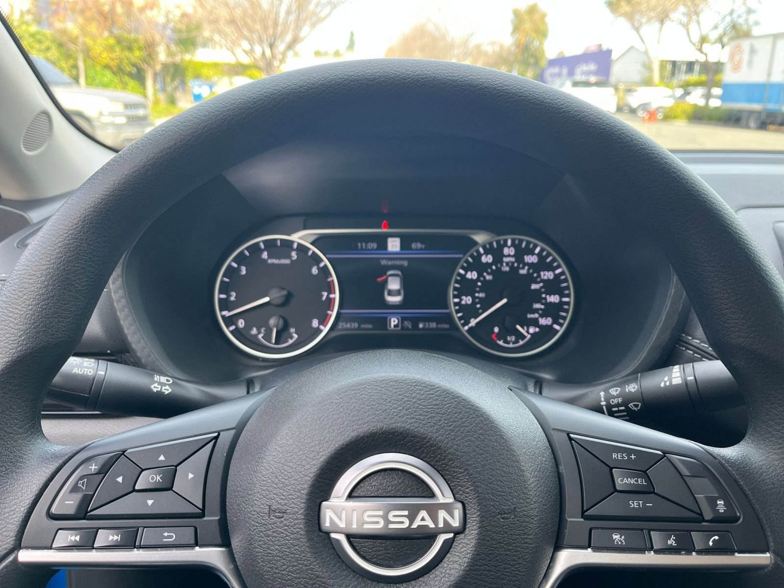 Thumbnail: 2025 Nissan Sentra - 25