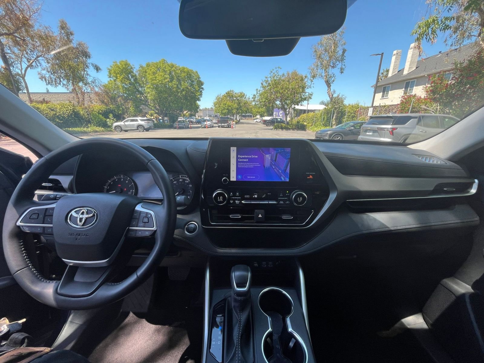 Thumbnail: 2025 Toyota Highlander - 35