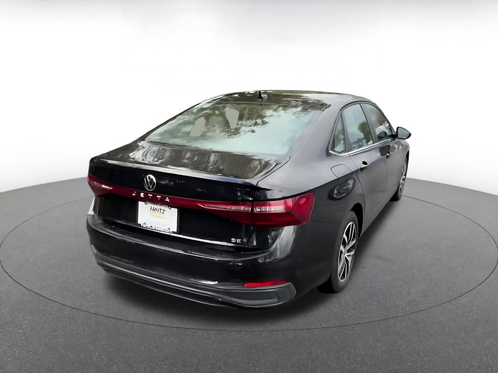 Thumbnail: 2025 Volkswagen Jetta - 14