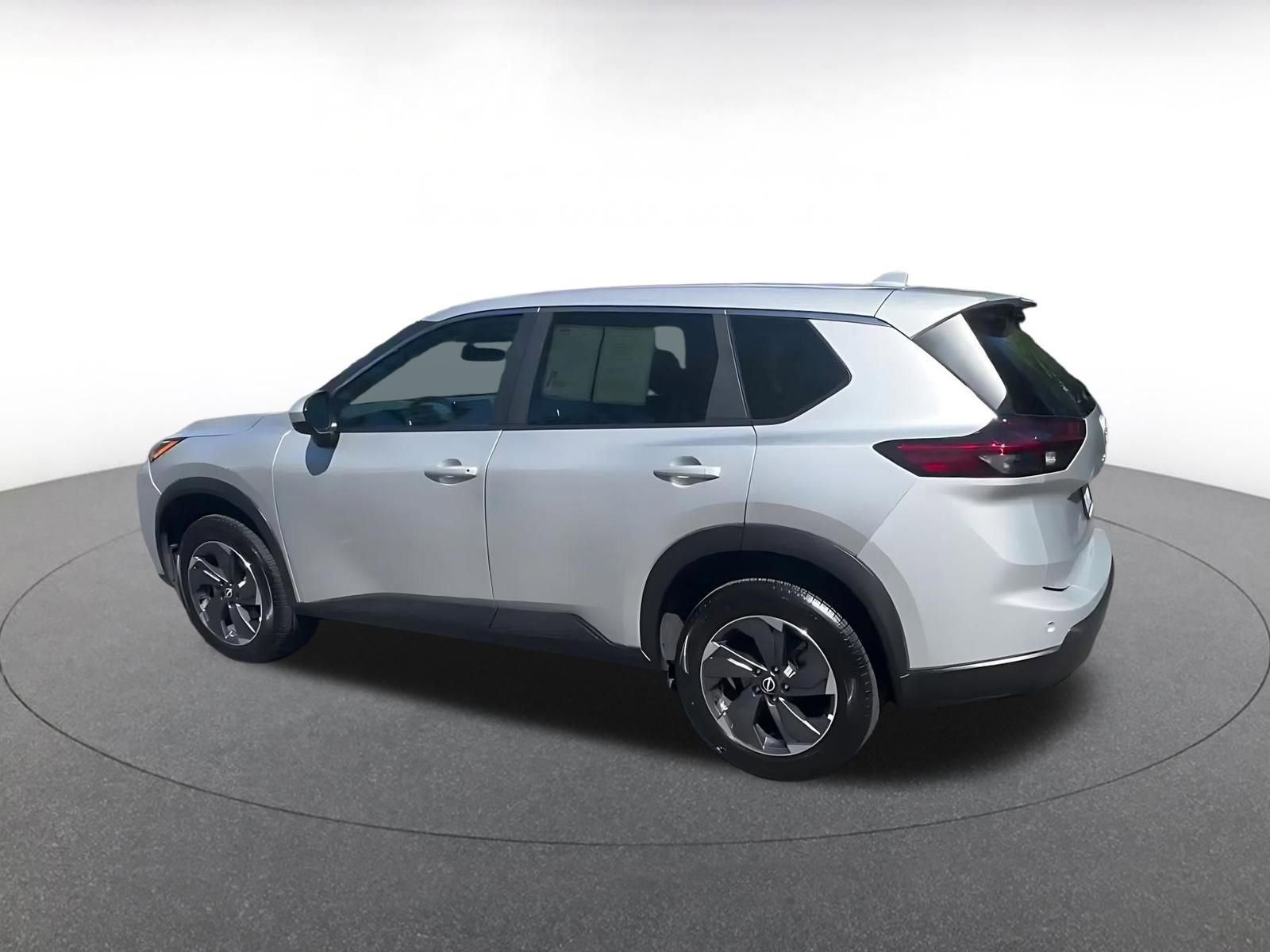 Thumbnail: 2025 Nissan Rogue - 10